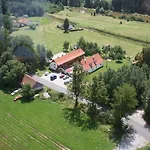 Kaminek 3*