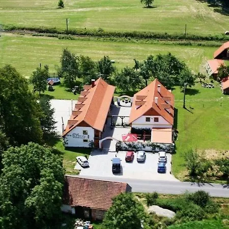 Kaminek Penzion 3*