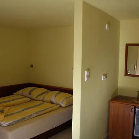 Guest house Kaminek 3*