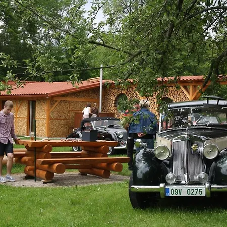 Kaminek 3*